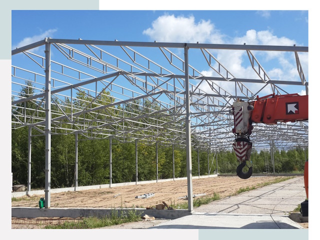 Строительство конюшен в Новоалтайск от 613 руб. под ключ